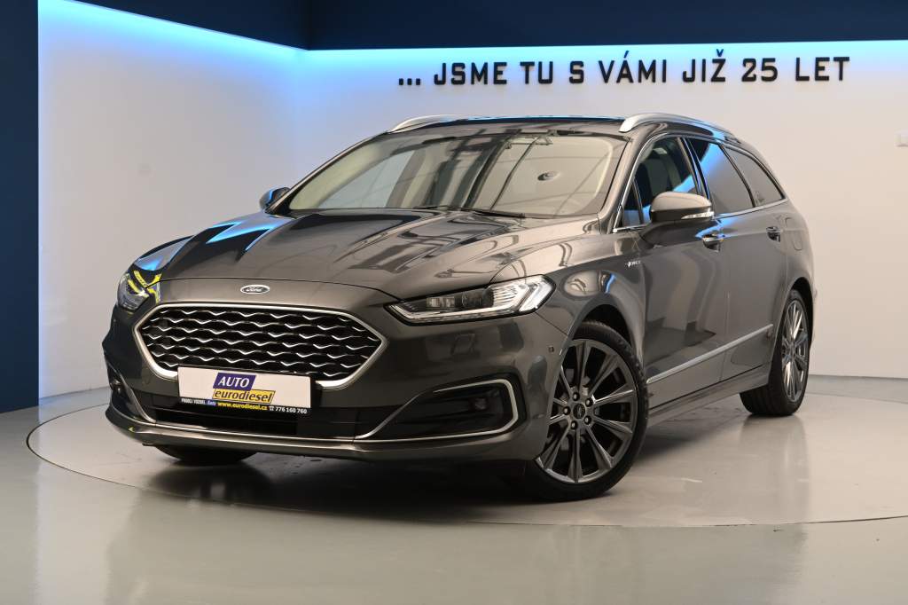 Mondeo 2.0 VIGNALE 4x4 140 KW LED ACC Webasto 8AT