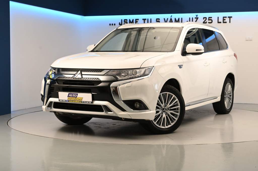 Mitsubishi Outlander 2.4 4x4 Kamera 165 KW