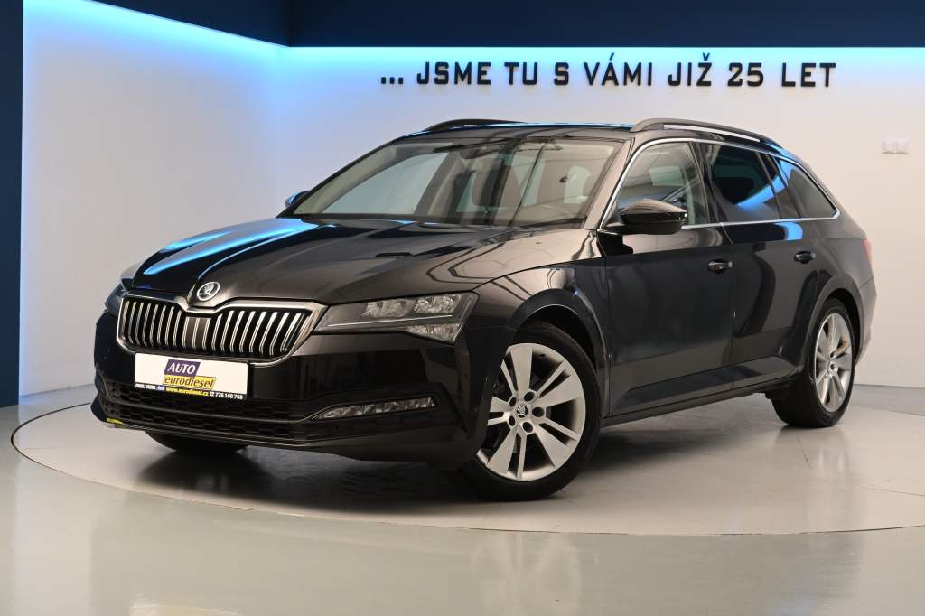 Superb 2.0 4x4 DSG 147KW LED Kamera Tažné Virtual ACC