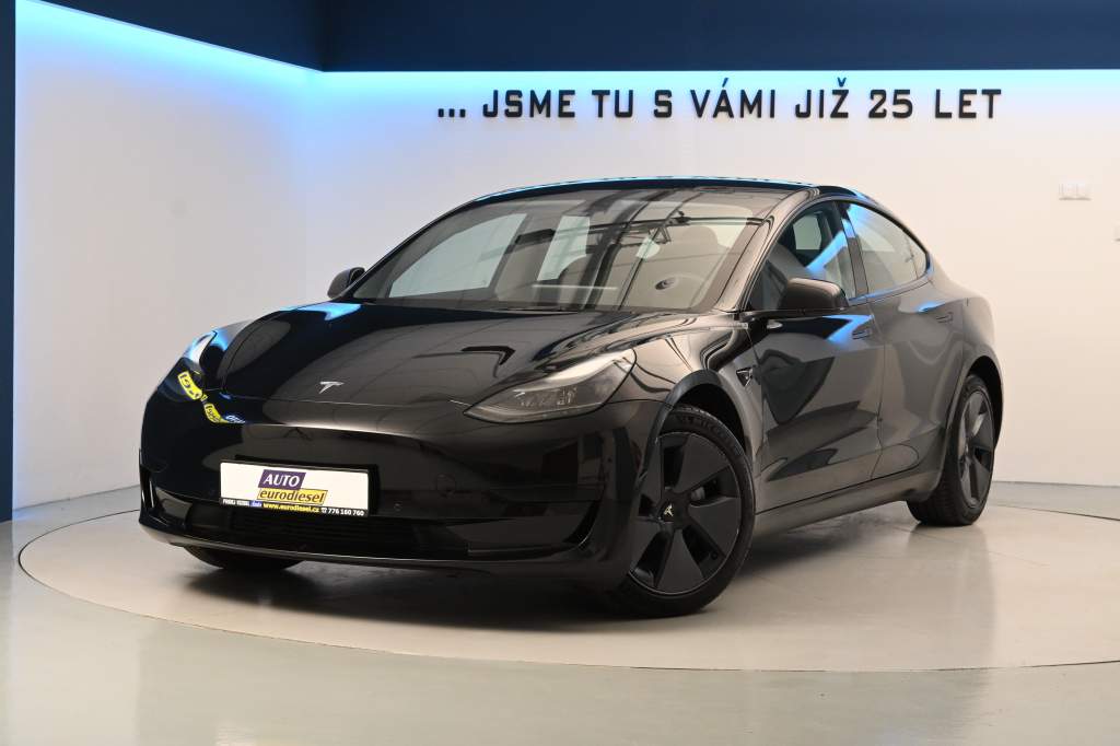Tesla Model 3 239 KW 92SOH LED Kamera Range Plus Tažné