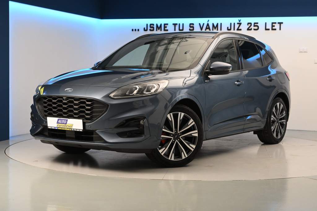 Kuga 2.5 ST-LINE X LED ACC Tažné B&O FHEV