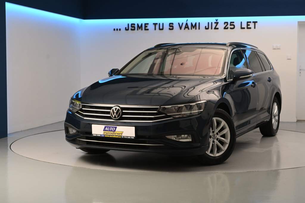 Passat Business LED ACC masáž Tažné
