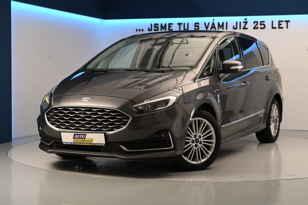 S-MAX 2.0 VIGNALE 140 KW LED ACC Masáž Webasto Tažné 8AT