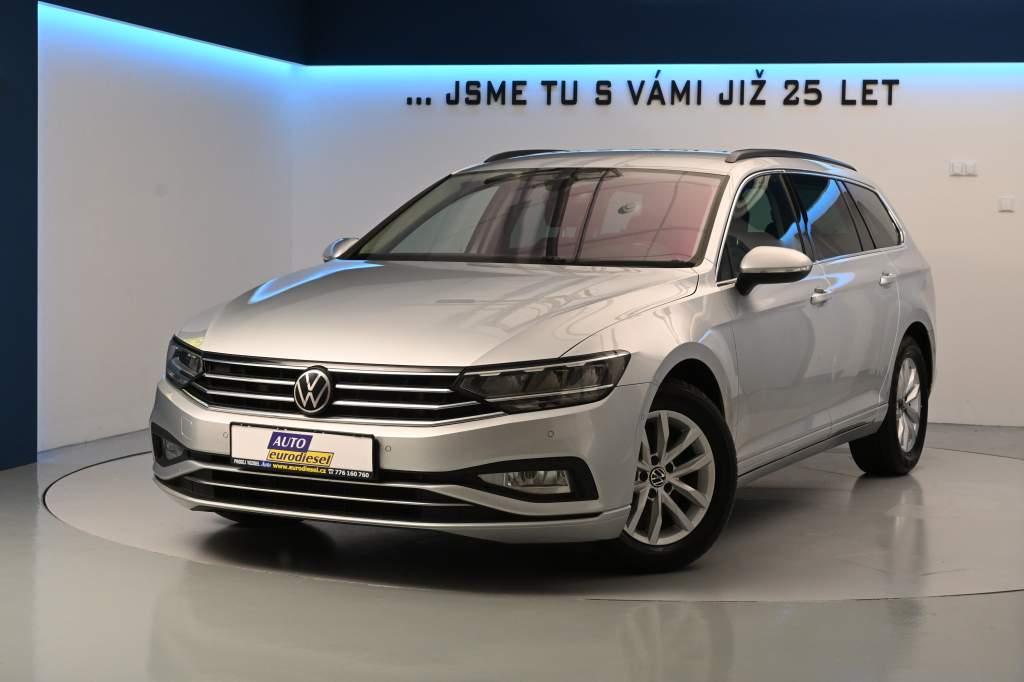 Passat DSG LED ACC Business Kamera masáž