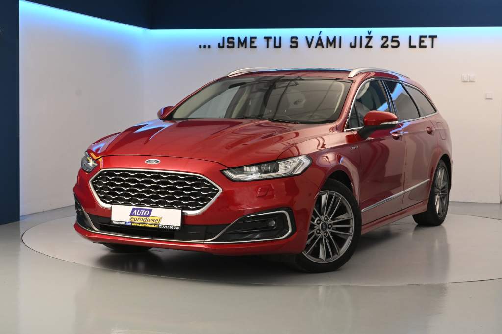 Mondeo VIGNALE 4x4 140 KW LED ACC tažné 8AT