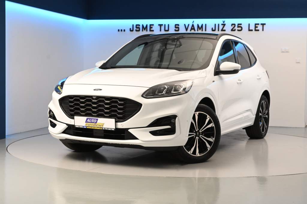 Kuga ST-LINE 4x4 LED ACC VIRTUAL Kamera